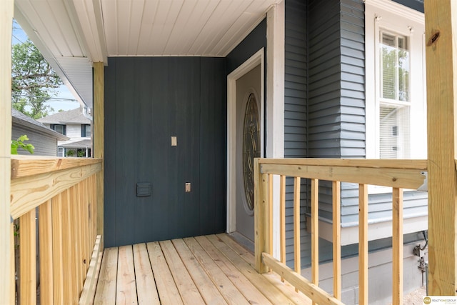 3207 Castelar St, Omaha, NE 68105 - view of wooden terrace