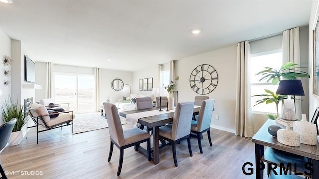 11470 Port Royal Dr, Papillion, NE 68046 - dining area featuring light wood-style flooring and recessed lighting