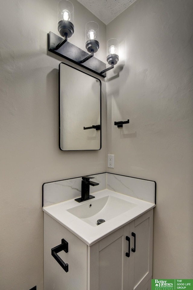 11680 Meredith Ave, Omaha, NE 68164 - bathroom with vanity