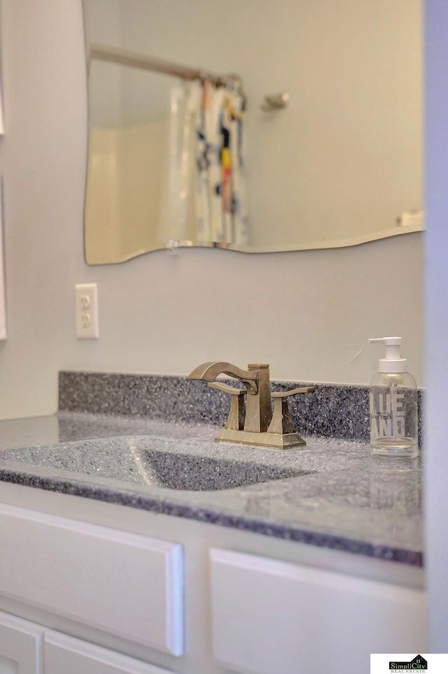 1015 Ridge Rd, Hickman, NE 68372 - bathroom featuring vanity