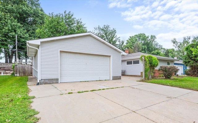 625 S 67th St, Omaha, NE 68106 - ranch-style home with a detached garage and an outbuilding
