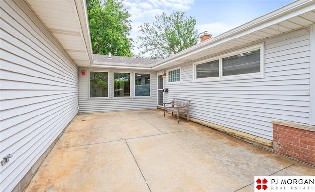 625 S 67th St, Omaha, NE 68106 - view of patio