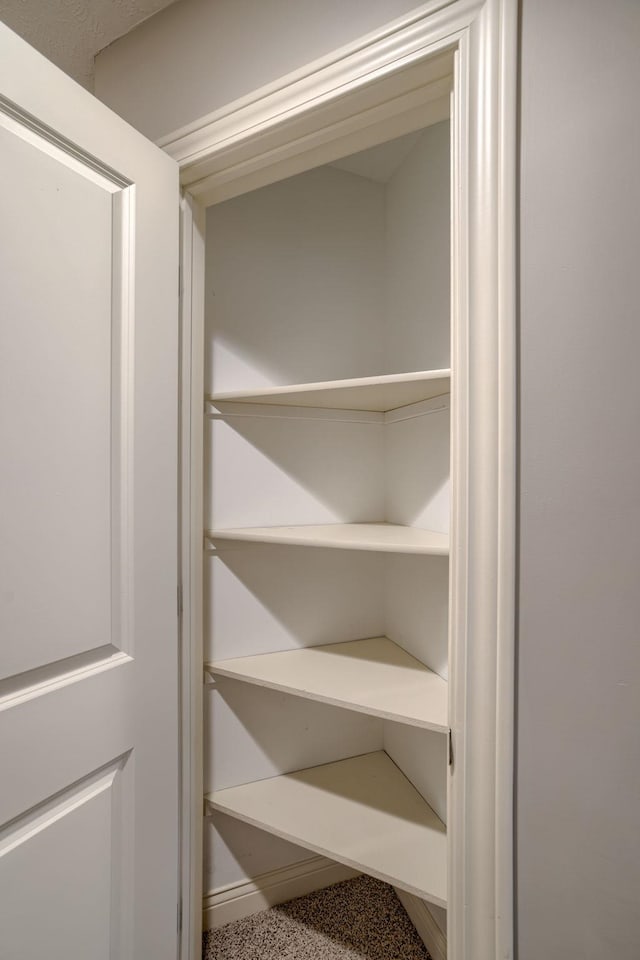 1215 Turtle Creek Rd, Lincoln, NE 68521 - view of closet