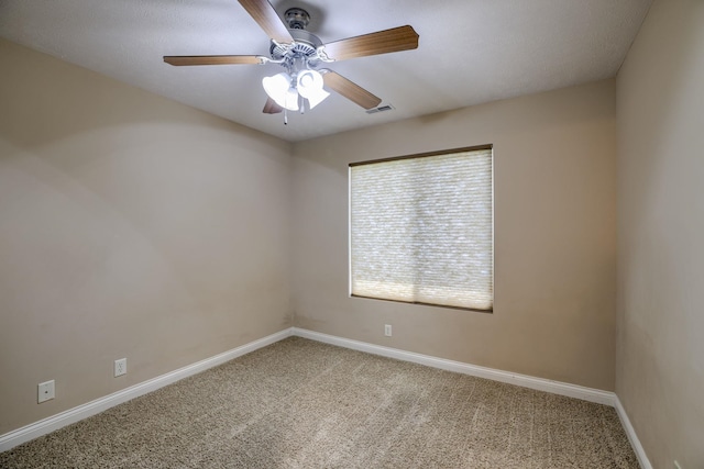 1215 Turtle Creek Rd, Lincoln, NE 68521 - unfurnished room with carpet and ceiling fan