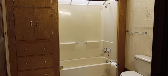 214 N Columbus Ave, Plymouth, NE 68424 - bathroom with toilet and washtub / shower combination