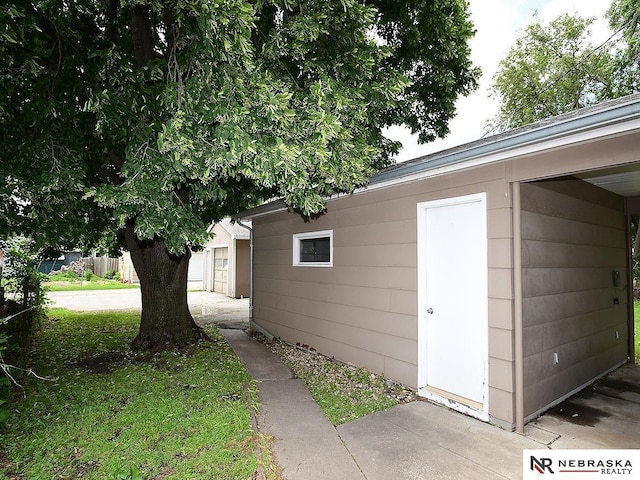 95 S Irving St, Fremont, NE 68025 - view of side of home