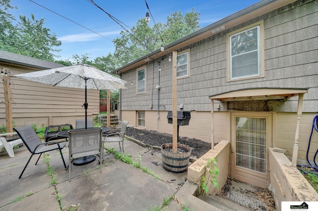 2340 S 36th St, Lincoln, NE 68506 - view of patio / terrace featuring outdoor dining area