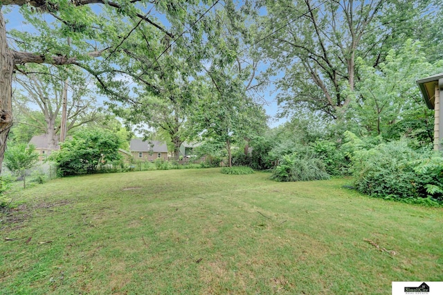 2340 S 36th St, Lincoln, NE 68506 - view of green lawn