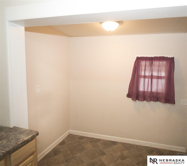 1548 E 5th St, Fremont, NE 68025 - unfurnished room with baseboards
