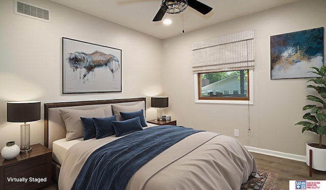 4211 S 36th St, Lincoln, NE 68506 - bedroom featuring wood finished floors and ceiling fan