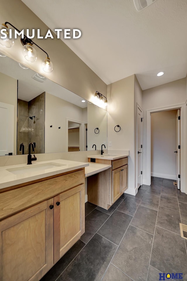 640 Eloise Ave, Lincoln, NE 68520 - full bath featuring a tile shower and vanity