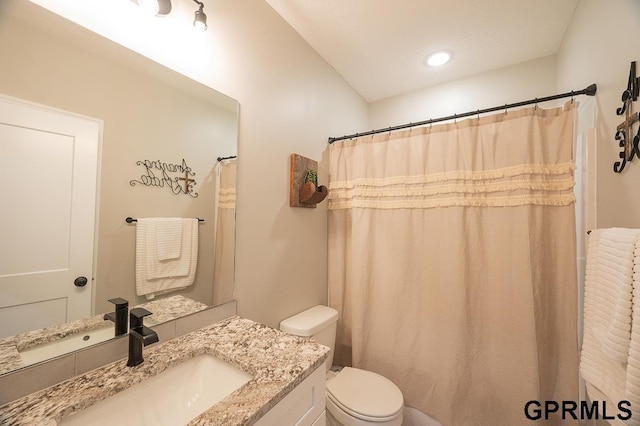 1600 W Avalanche Rd, Lincoln, NE 68521 - full bath featuring vanity and curtained shower