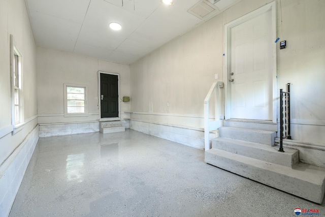 1210 S 44th St, Lincoln, NE 68510 - view of garage