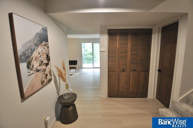 7101 S St Unit 1, Lincoln, NE 68506 - corridor featuring light wood-type flooring