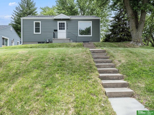 5075 Frances St, Omaha, NE 68106 - view of front of home featuring a front yard
