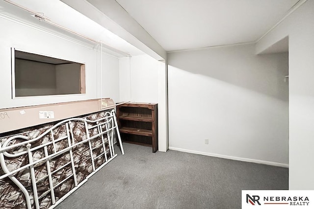 4520 Polk St, Omaha, NE 68117 - carpeted empty room with baseboards