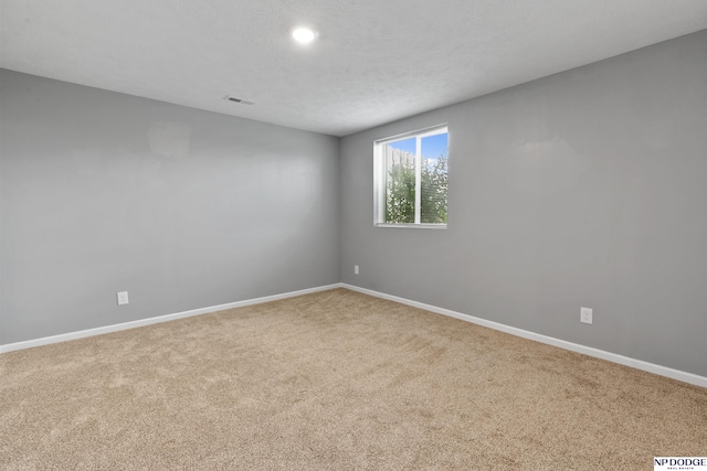 20709 Larimore Ave, Elkhorn, NE 68022 - unfurnished room featuring carpet flooring and recessed lighting