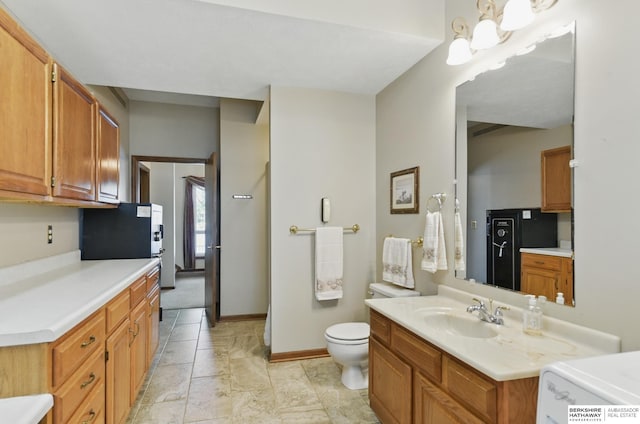 2618 Platte River Dr, Bellevue, NE 68123 - full bathroom featuring vanity and a chandelier