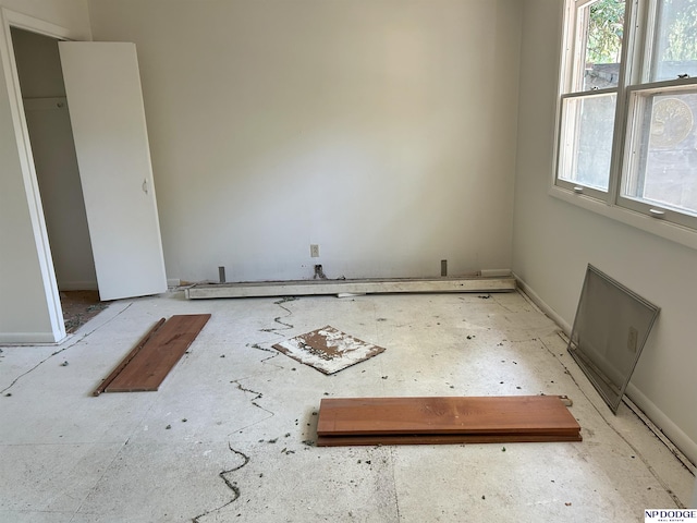 2932 N 50th St, Lincoln, NE 68504 - unfurnished room featuring baseboards