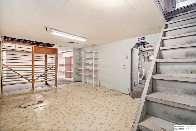 1422 S 52nd St, Omaha, NE 68106 - view of basement
