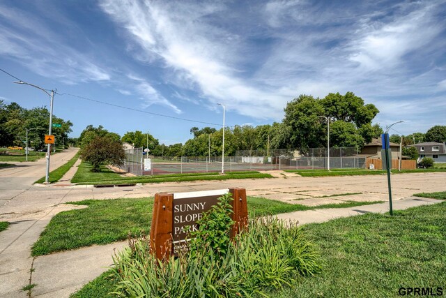4509 Ridgeway Rd, Omaha, NE 68134 - view of home's community featuring a tennis court