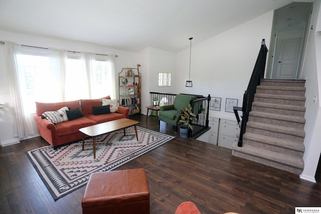 13719 S 43rd Ave, Bellevue, NE 68123 - living area featuring lofted ceiling and wood finished floors
