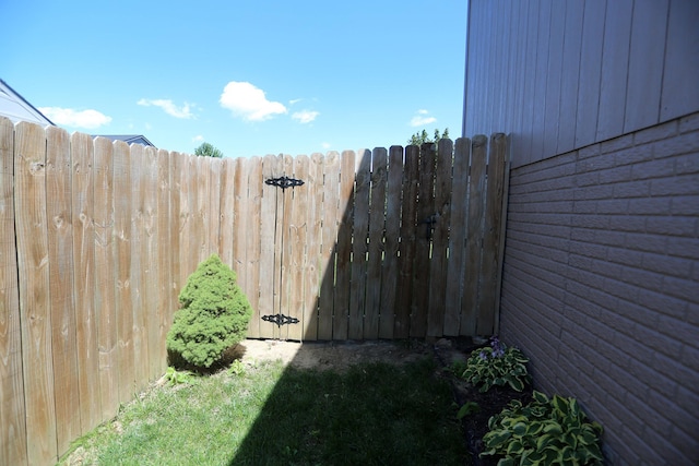 13719 S 43rd Ave, Bellevue, NE 68123 - view of yard