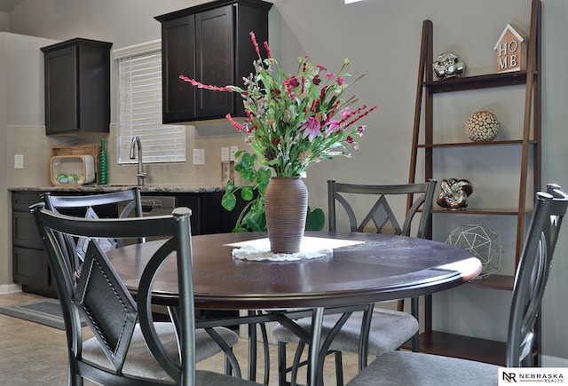 17457 Ames Ave, Omaha, NE 68116 - view of dining space