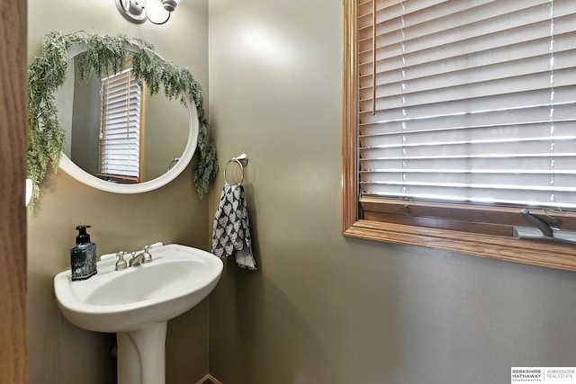 8127 S 105th St, La Vista, NE 68128 - view of bathroom