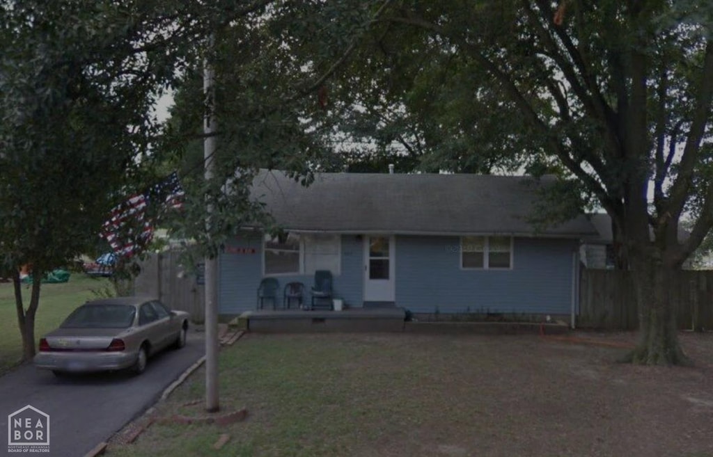 405 Blackwell, Joiner, AR 72350 - photo 1
