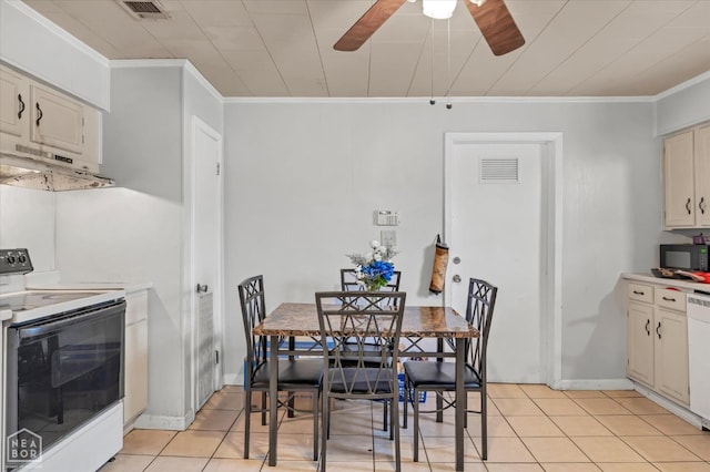 kitchen with under cabinet range hood, a ceiling fan, ornamental molding, and white appliances