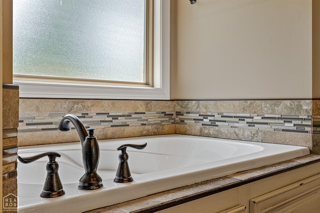 719 Smithfield Dr, Jonesboro, AR 72401 - full bath with a bath
