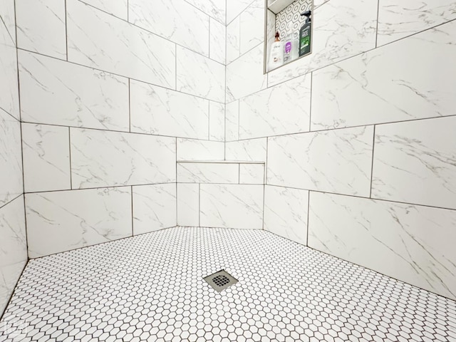 3997 Hwy 351, Jonesboro, AR 72405 - bathroom with a tile shower