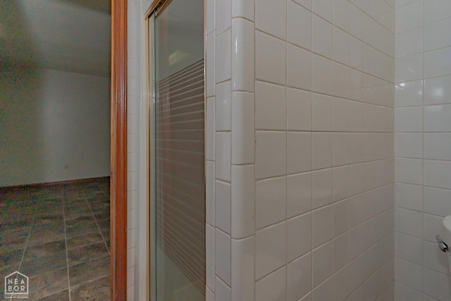 812 Glendale St, Jonesboro, AR 72401 - detailed view of a stall shower