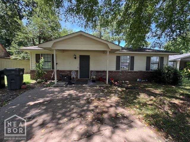 513 Meadowbrook St, Jonesboro, AR 72401 - ranch-style home featuring brick siding