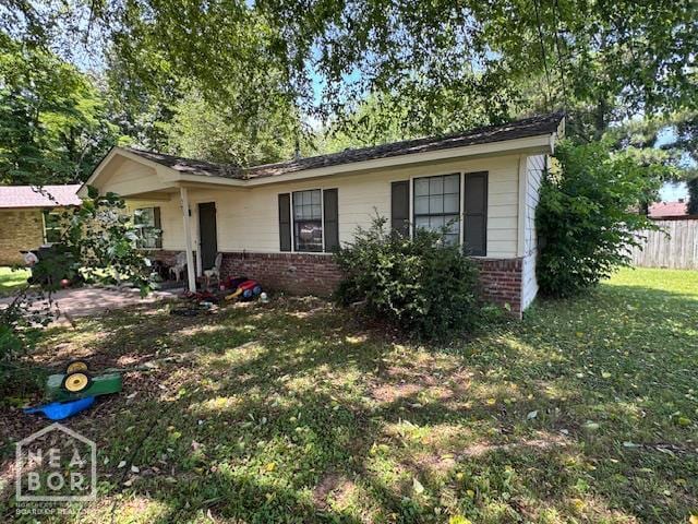 513 Meadowbrook St, Jonesboro, AR 72401 - view of front facade featuring brick siding