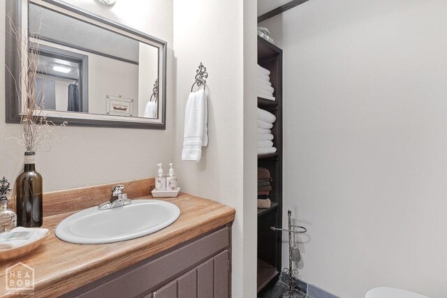 2 Star Falls Ln, Cherokee Village, AR 72529 - bathroom with vanity