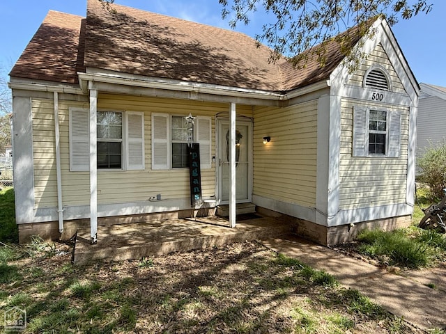 500 Oak St, Trumann, AR 72472 - view of front of house with entry steps and a shingled roof