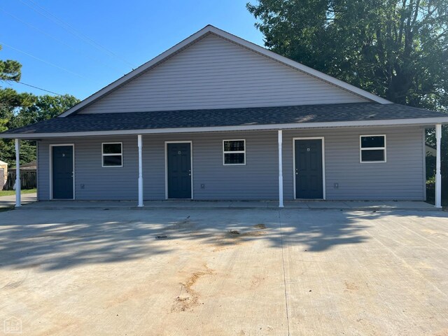 440 E E Ct, Paragould, AR 72450 - photo 1