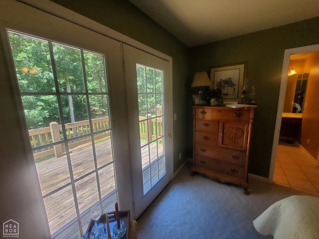 2590 W N St, Piggott, AR 72454 - entryway featuring light colored carpet and baseboards
