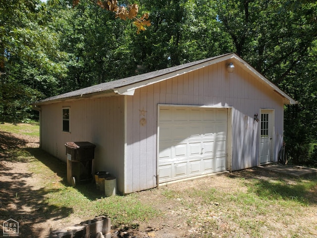 2590 W N St, Piggott, AR 72454 - view of detached garage
