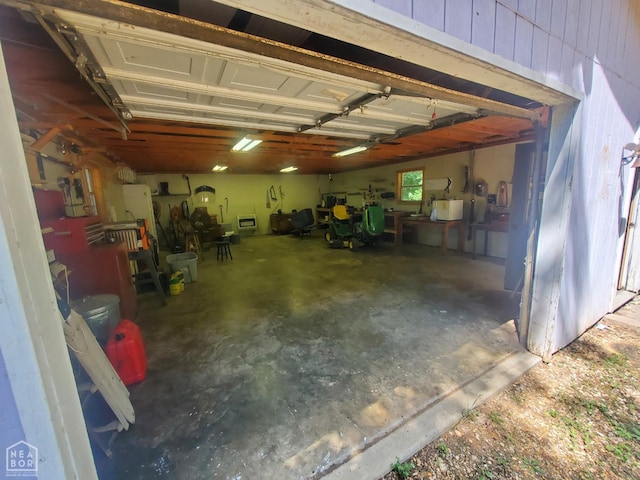 2590 W N St, Piggott, AR 72454 - view of garage