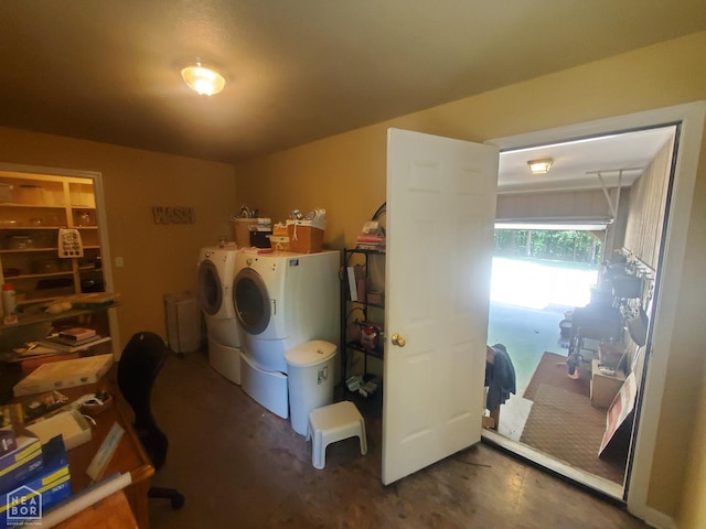 2590 W N St, Piggott, AR 72454 - laundry room featuring washer and dryer and carpet floors