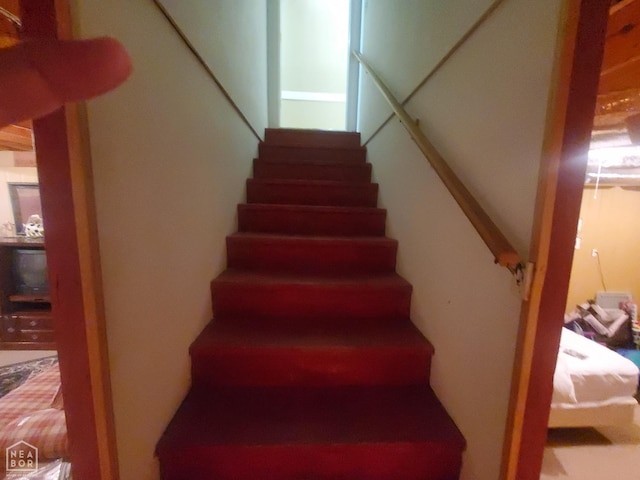 2590 W N St, Piggott, AR 72454 - view of stairway