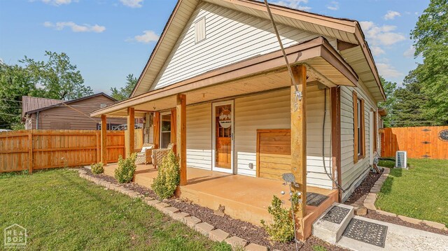 215 N Nance St, Monette, AR 72447 - view of front facade with a porch