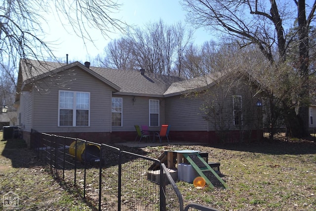 2316 Sheffield Dr, Jonesboro, AR 72405 - view of front facade featuring central air condition unit