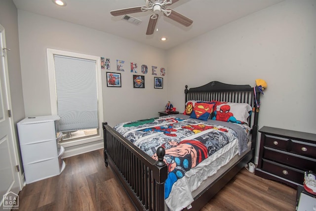 bedroom featuring visible vents, recessed lighting, wood finished floors, and a ceiling fan