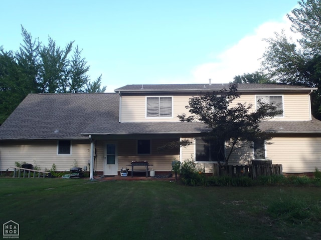 1201 Nancy Ave, Newport, AR 72112 - back of property with a lawn