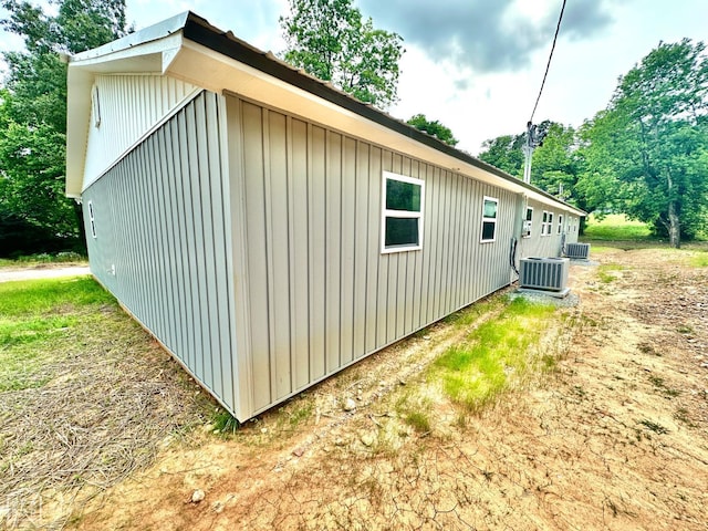 377 N 3rd St, Black Rock, AR 72415 - view of side of property featuring a cooling unit