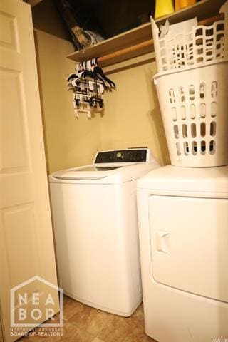 5703 Cedar St, Paragould, AR 72450 - clothes washing area featuring independent washer and dryer